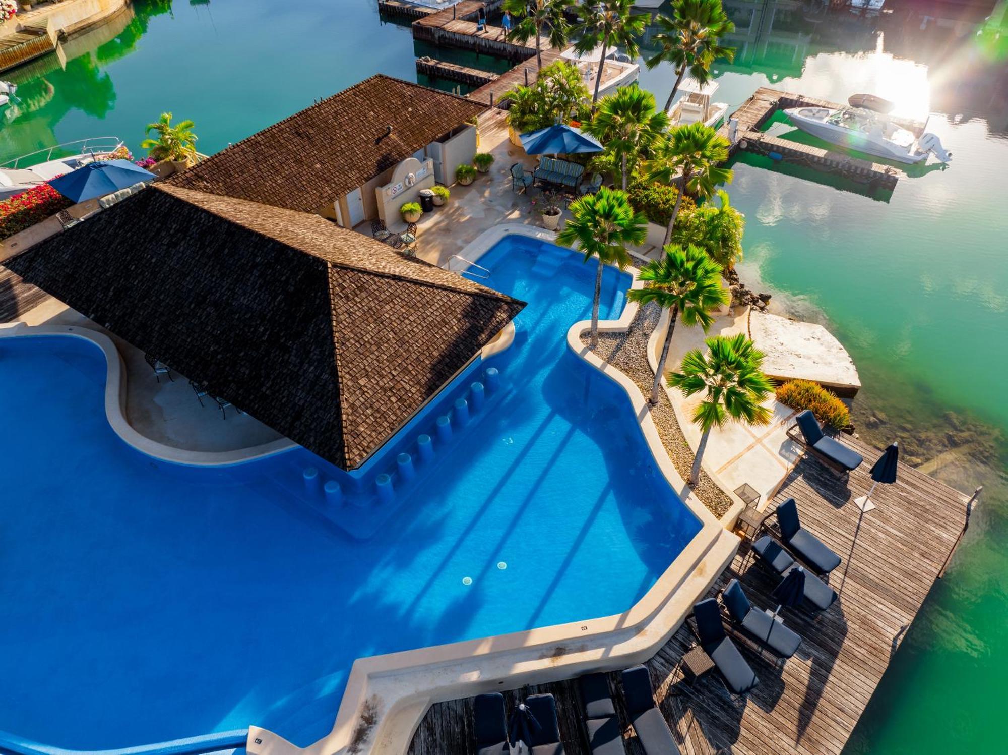 Port St. Charles Hotel Saint Peter Ngoại thất bức ảnh