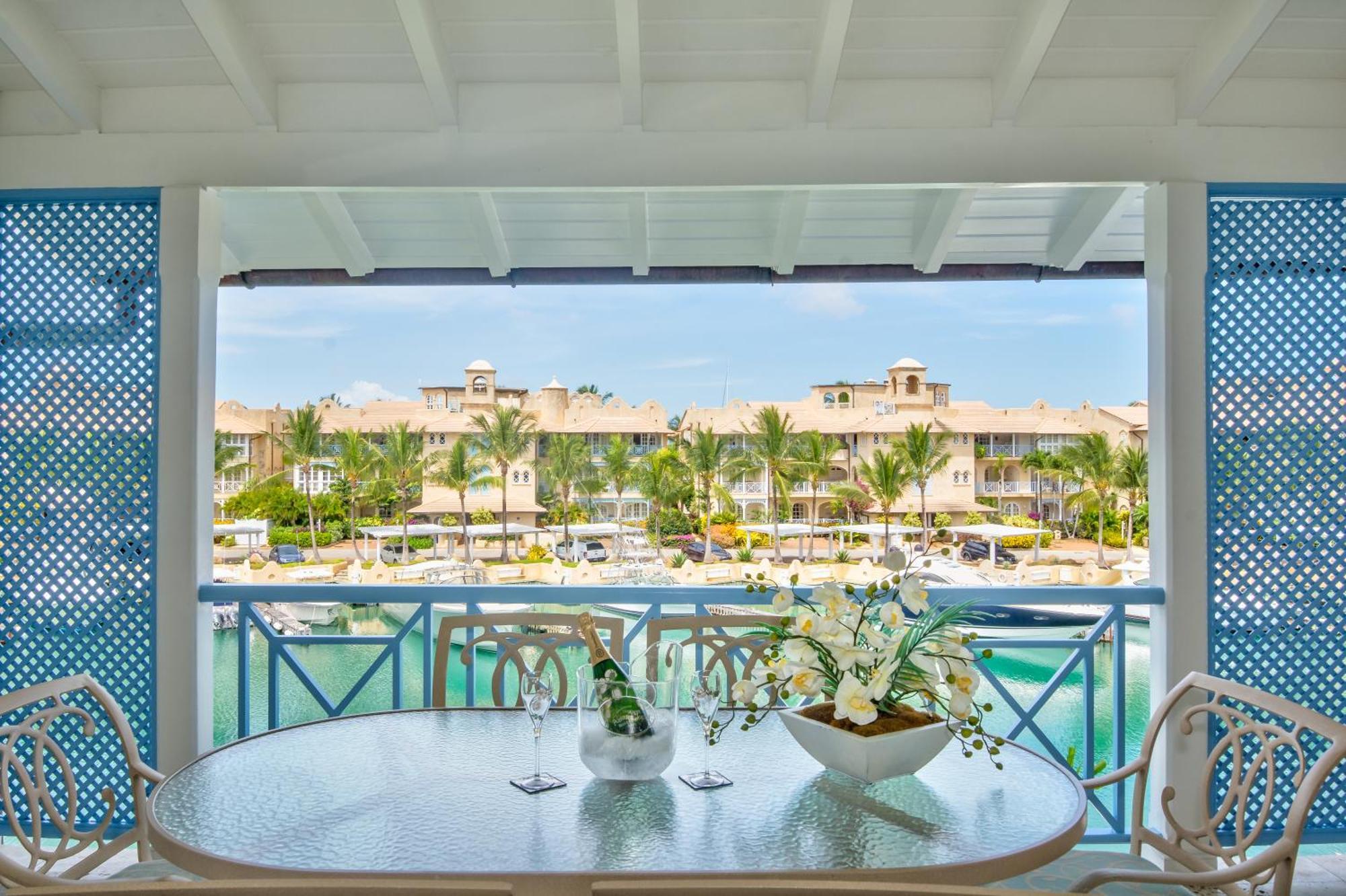Port St. Charles Hotel Saint Peter Ngoại thất bức ảnh